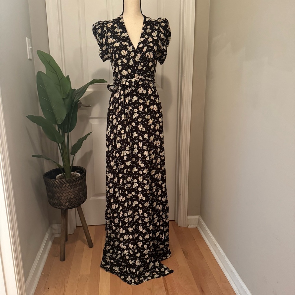 Doen Iris Black Floral Maxi Dress. Size Small.